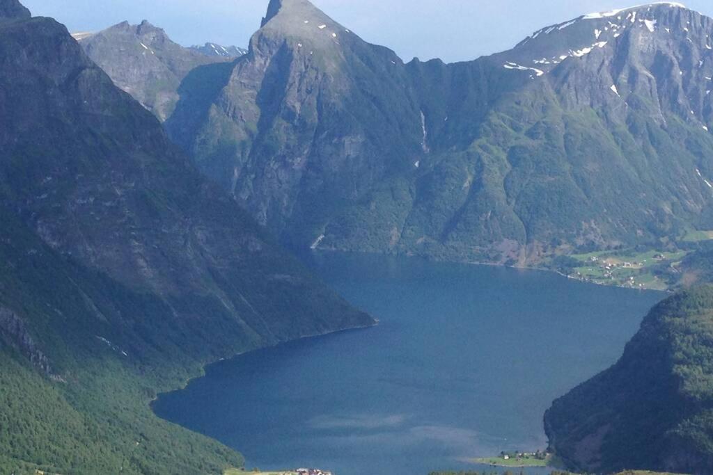 Bakken, Feriebolig Villa Volda Exterior photo